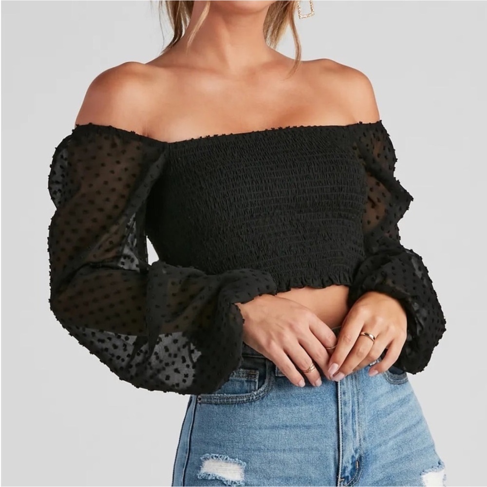 Entro Black Smocked Crop Puff Sleeve Blouse - Picture 1 of 7
